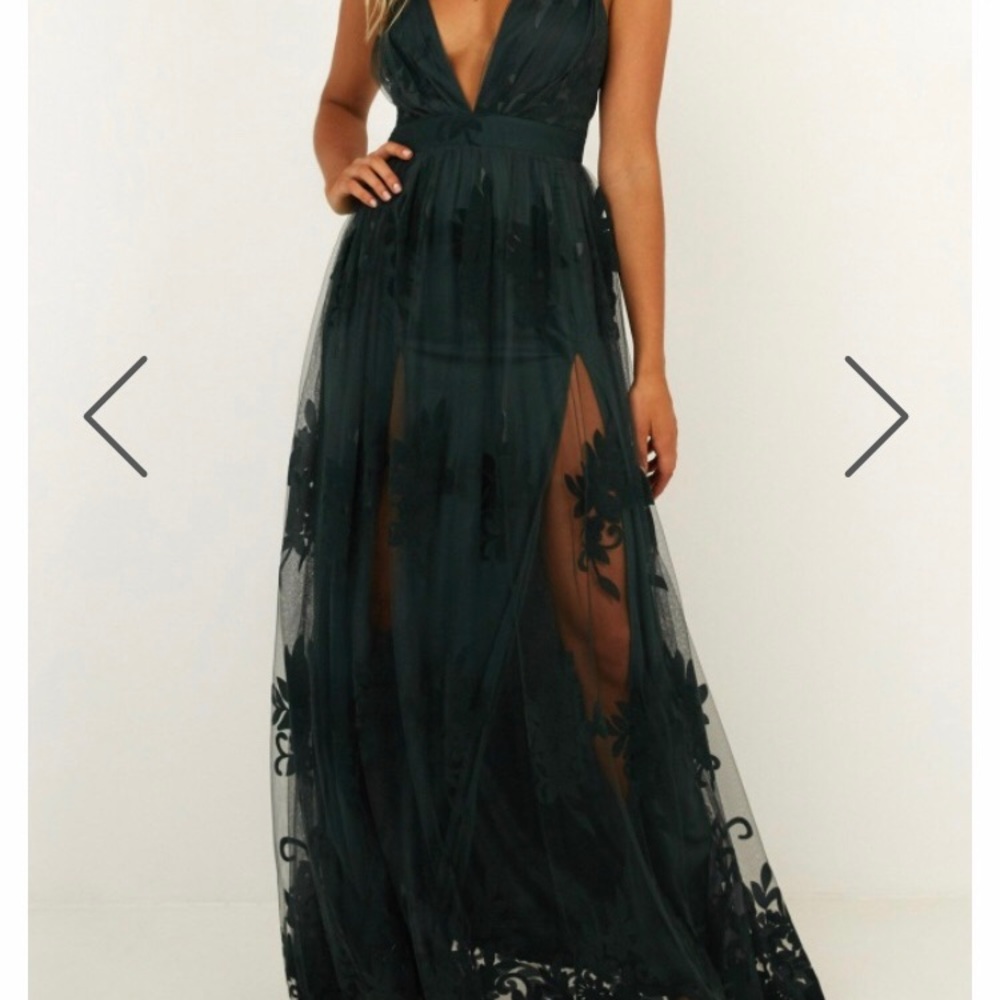 NEVER WORN - Maxi Dress In Emerald